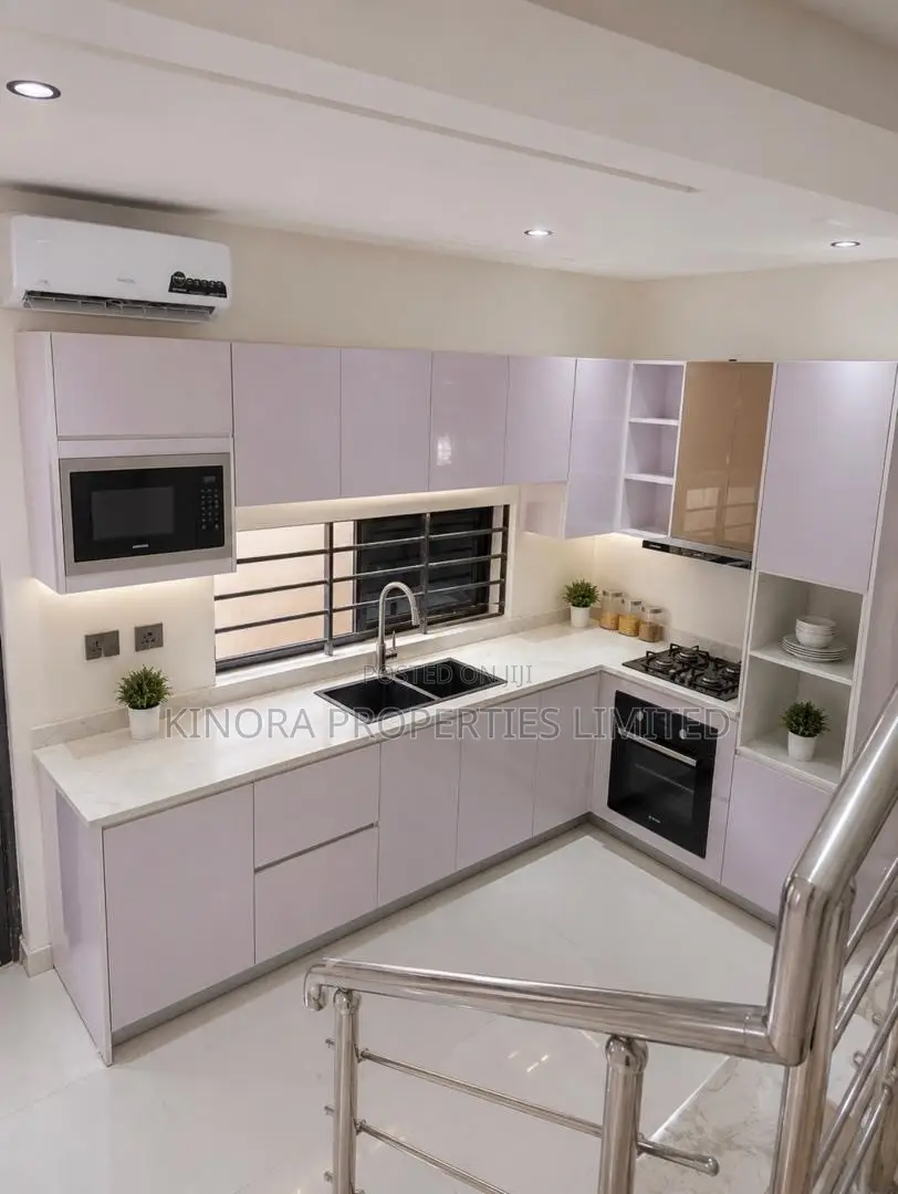 3bdrm Duplex in Lakeside Estate for sale in Lake Side Estate