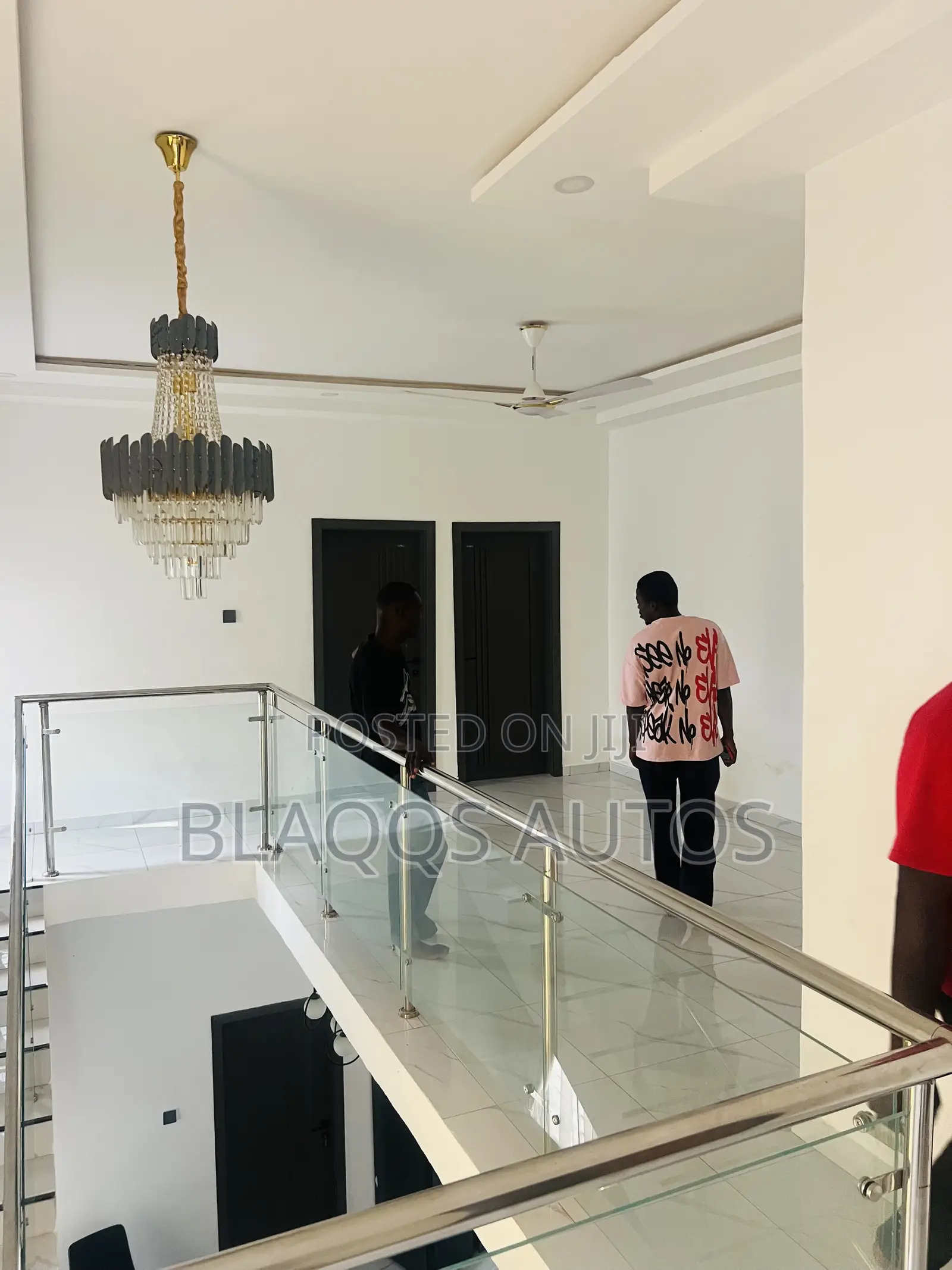 Furnished 4bdrm Apartment in Madina for sale in Madina