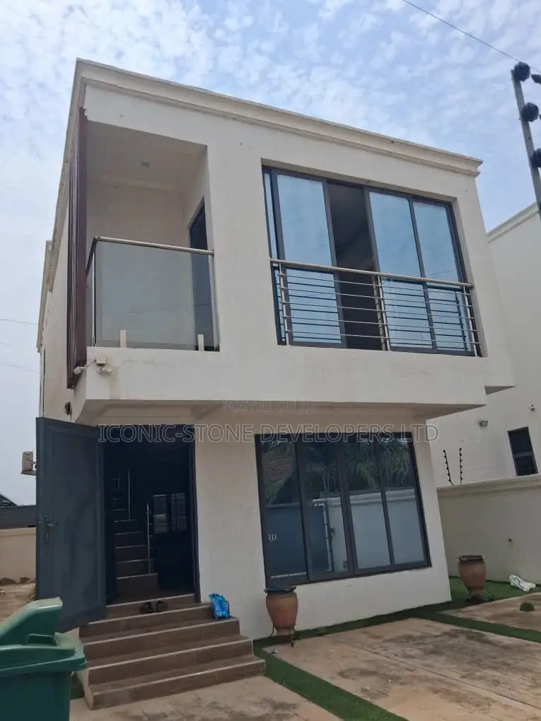 3bdrm House in School Junction, Nmai-Dzorn for rent in Nmai-Dzorn
