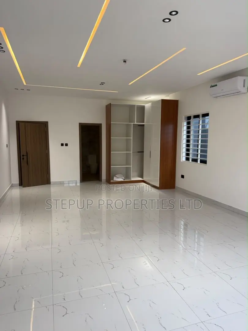 3bdrm House in Ayi Mensa, Oyarifa Mall Area for sale in Oyarifa Mall Area