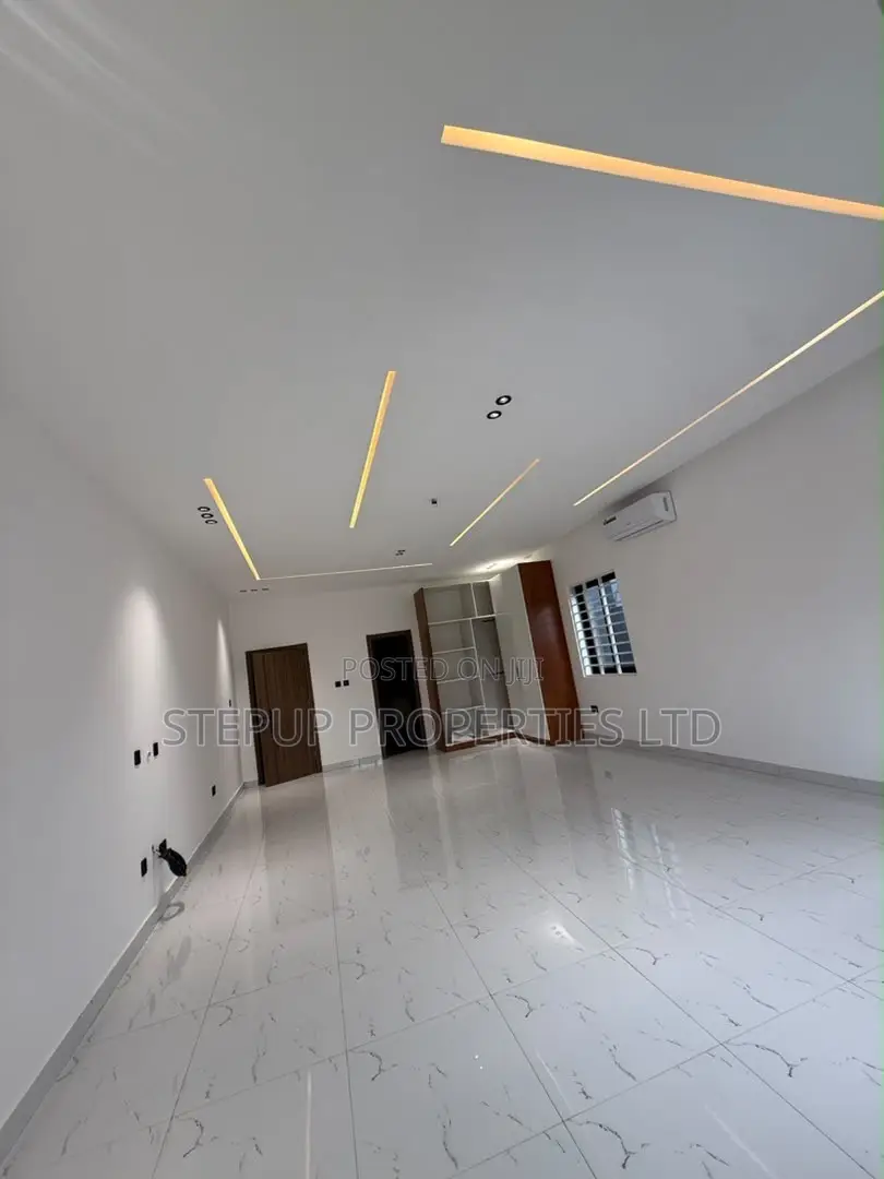 3bdrm House in Ayi Mensa, Oyarifa Mall Area for sale in Oyarifa Mall Area