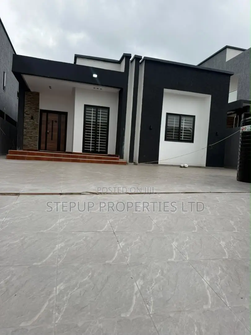 3bdrm House in Ayi Mensa, Oyarifa Mall Area for sale in Oyarifa Mall Area