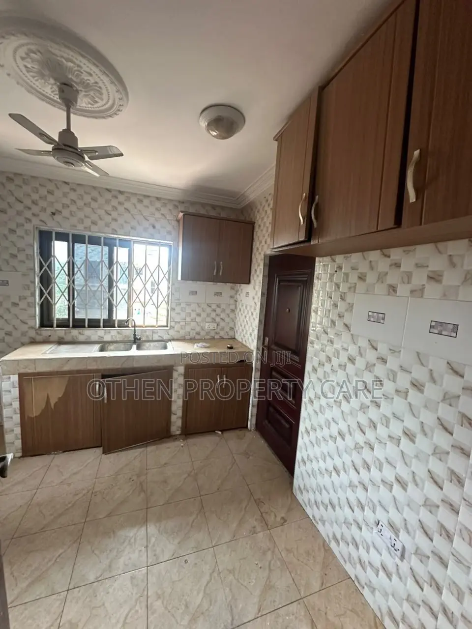 3bdrm Apartment in Othen Estate Consult, Adenta for rent in Adenta