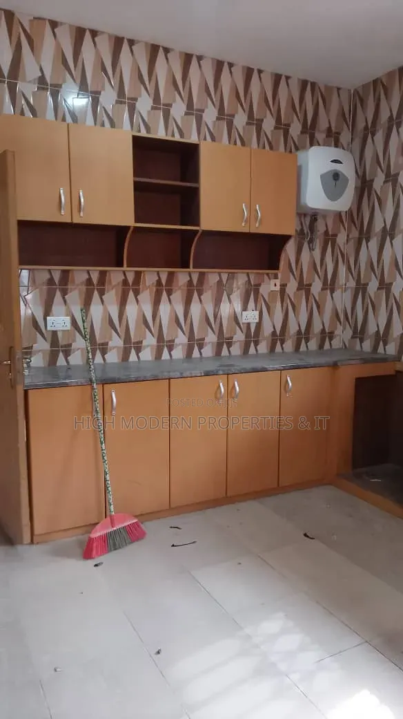 2bdrm Apartment in High Modern, New Town for rent in New Town