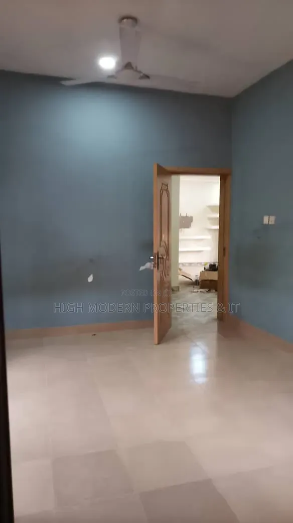 2bdrm Apartment in High Modern, New Town for rent in New Town