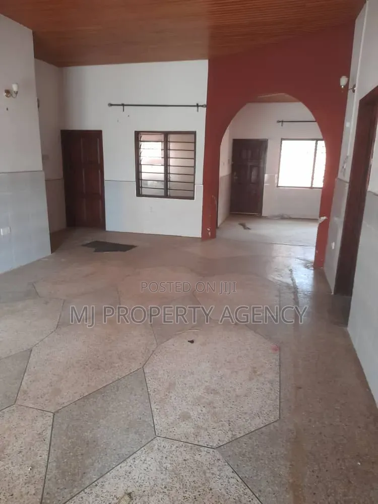 4bdrm House in Golf Estate, Community 25 for sale in Community 25