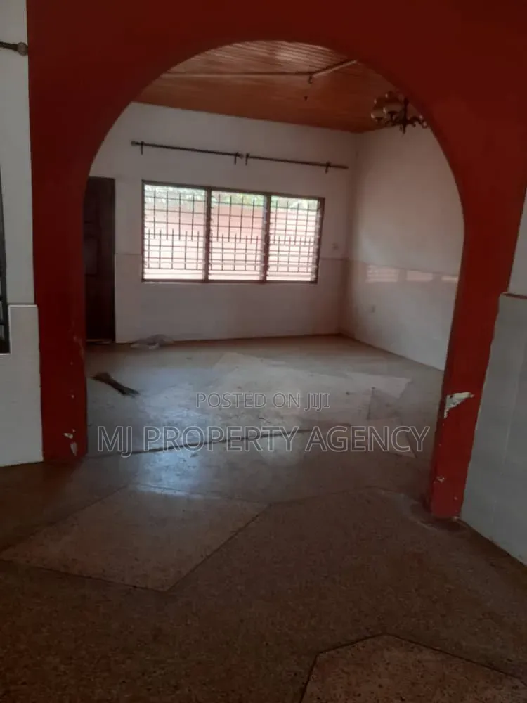 4bdrm House in Golf Estate, Community 25 for sale in Community 25