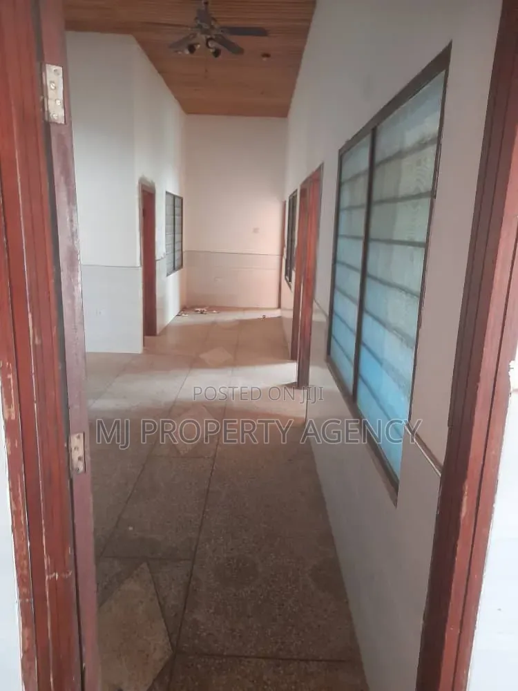 4bdrm House in Golf Estate, Community 25 for sale in Community 25