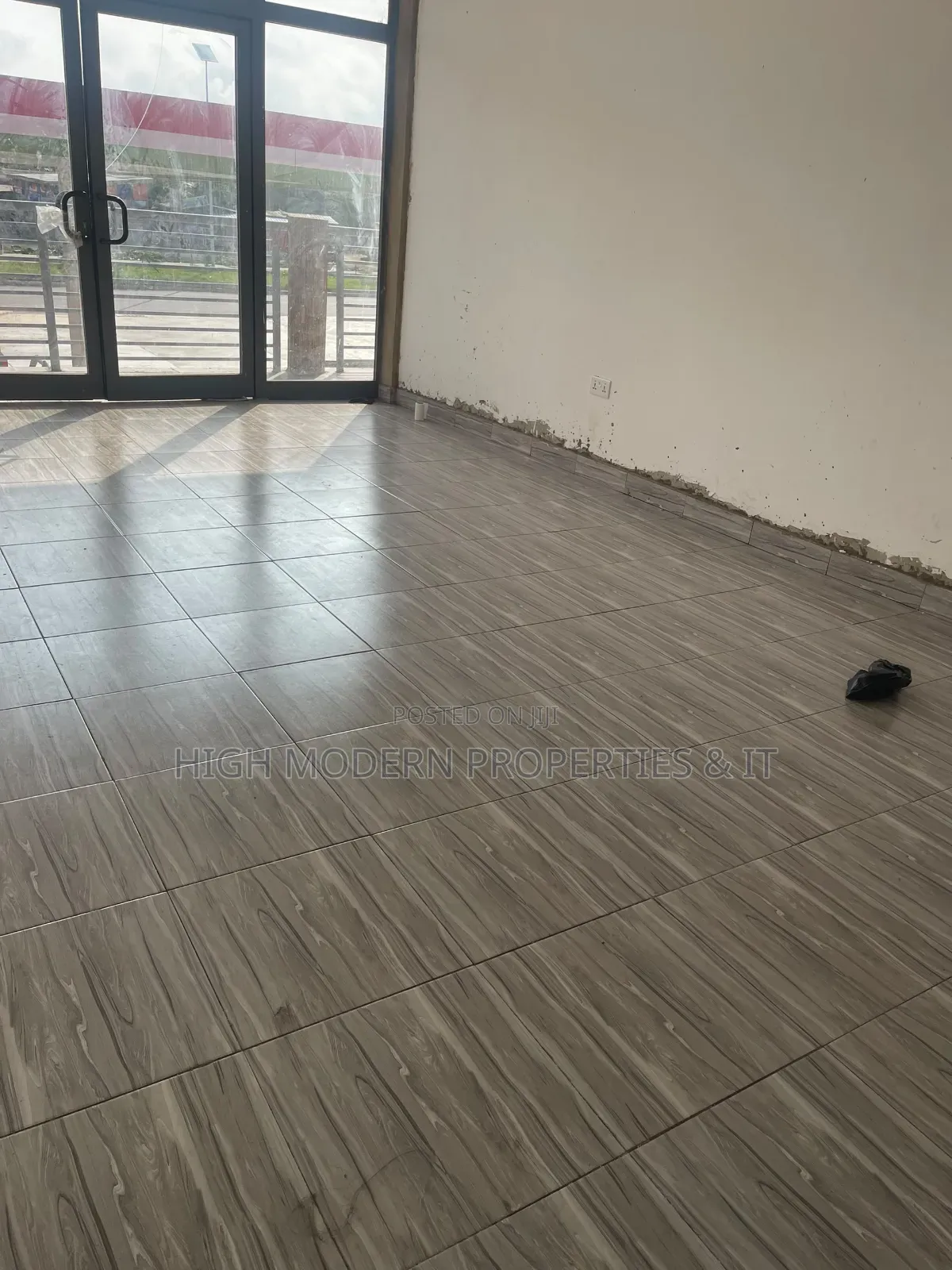 High Modern Spacious Shop for Rent in New Town