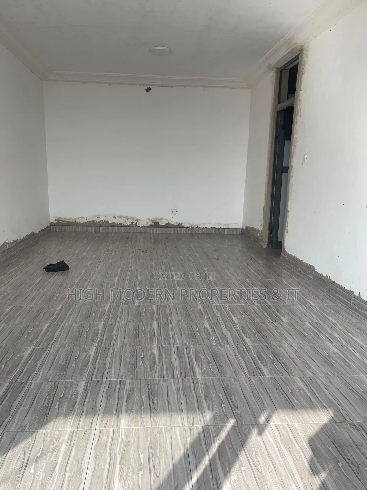 High Modern Spacious Shop for Rent in New Town