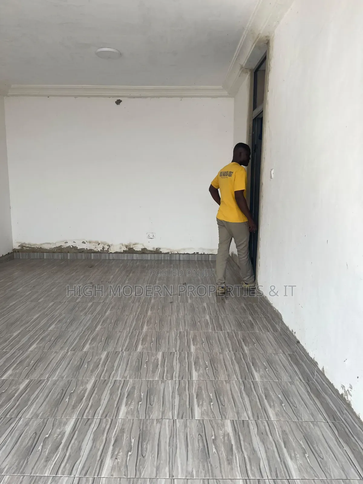 High Modern Spacious Shop for Rent in New Town