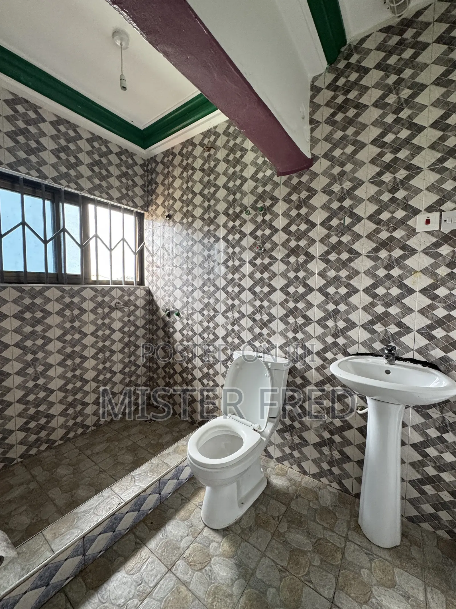 2bdrm Apartment in Adanseman New, Weija for rent in Weija