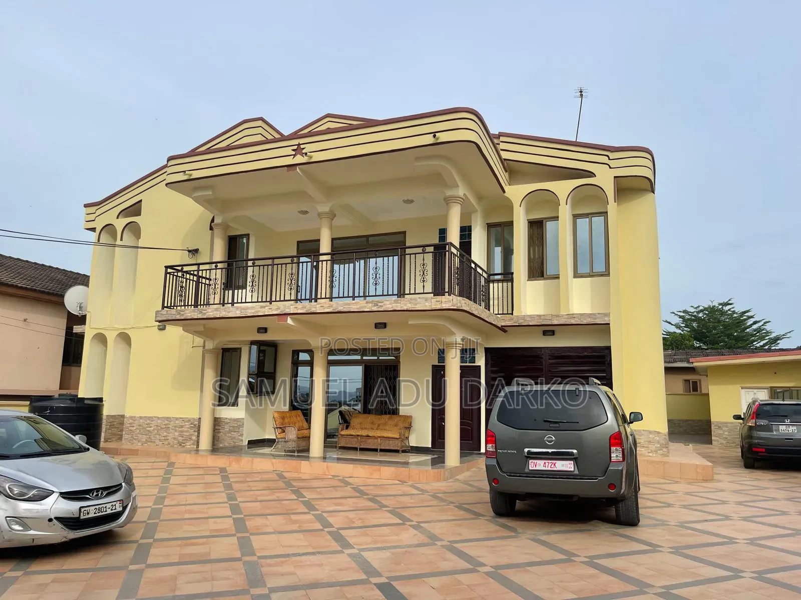 3bdrm Apartment in Righteous Hands, School Area for rent in School Area