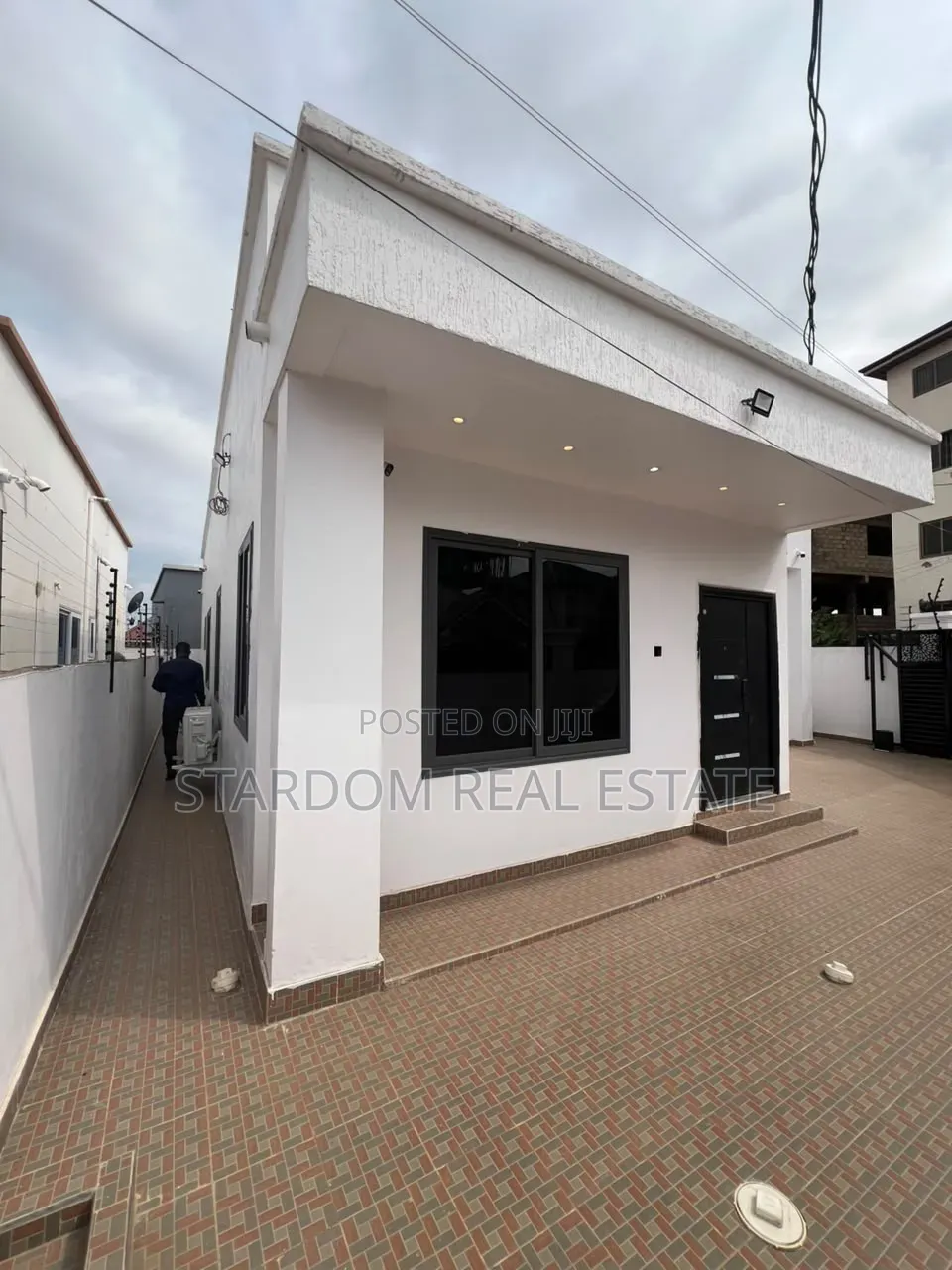 3bdrm Bungalow in Spintex Road Coastal, Coca Cola for rent in Coca Cola