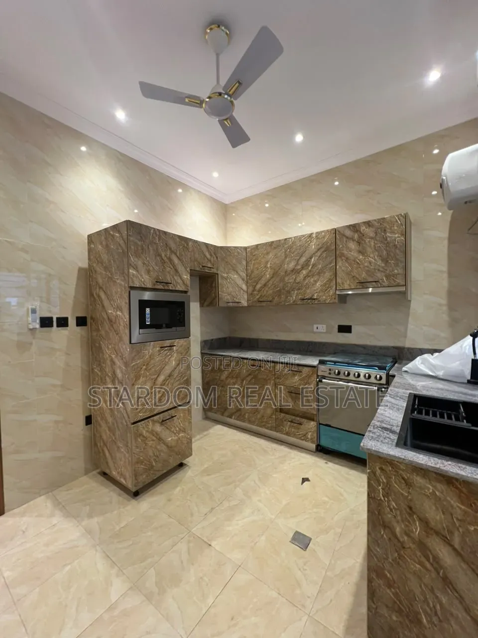3bdrm Bungalow in Spintex Road Coastal, Coca Cola for rent in Coca Cola