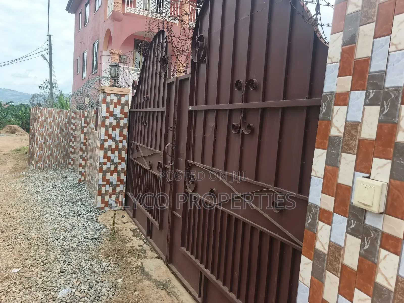 6bdrm Apartment in Koforidua Okorase, New-Juaben Municipal for rent in New-Juaben Municipal