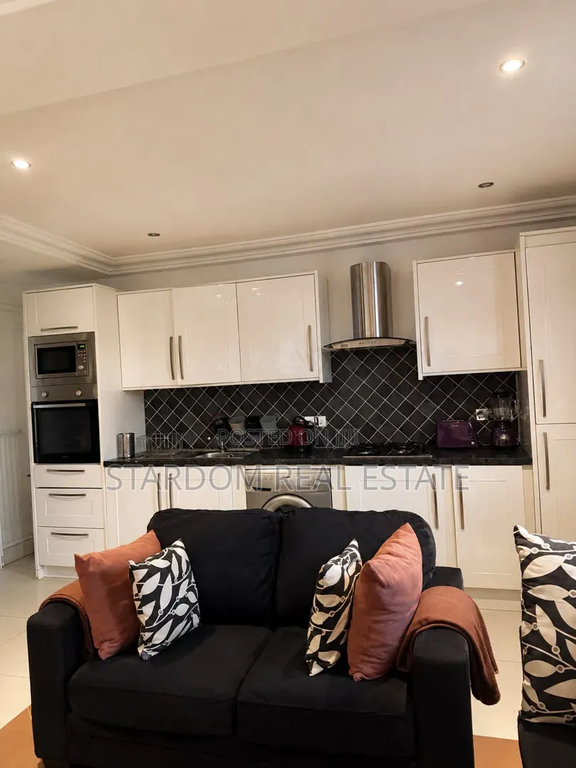 Furnished 1bdrm Apartment in Community 17, Coca Cola for sale in Coca Cola