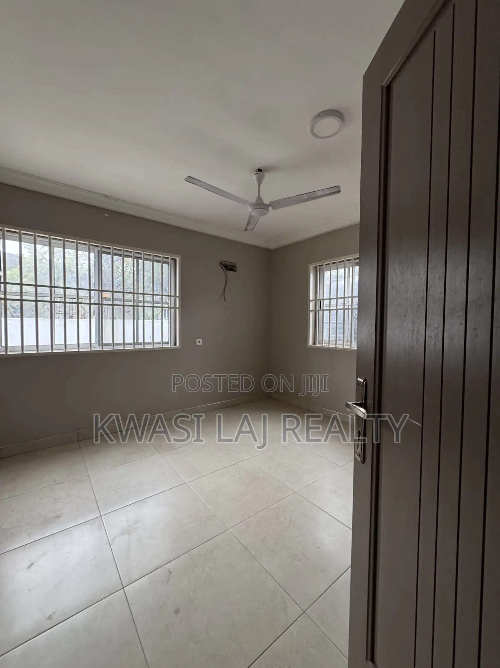 3bdrm Apartment in Whitecross, Weija for rent in Weija