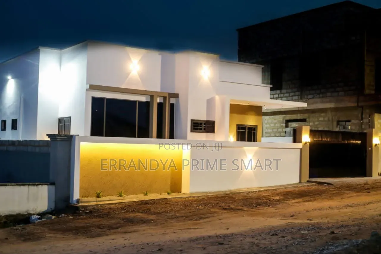 2bdrm Duplex in Amasaman for sale in Amasaman