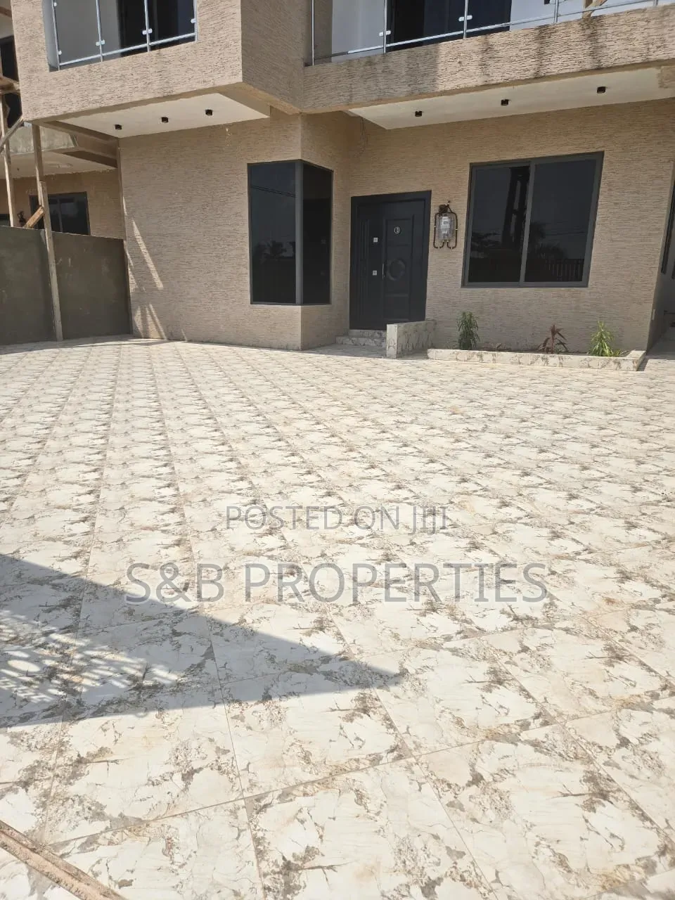 4bdrm House in Ola Achool Area for sale in Ola Achool Area