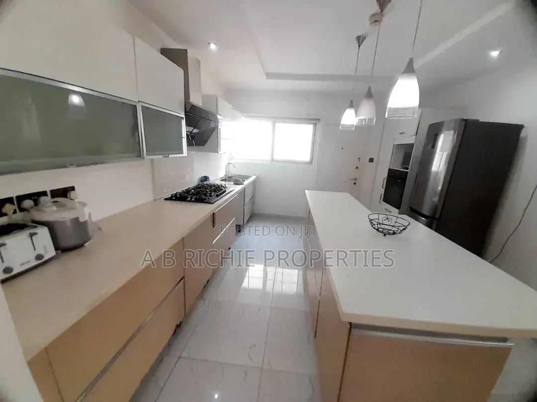 Furnished 4bdrm Townhouse / Terrace for rent in Airport Residential Area