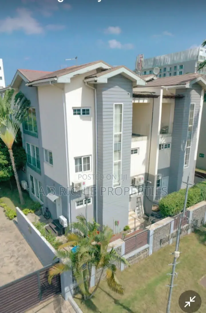 Furnished 4bdrm Townhouse / Terrace for rent in Airport Residential Area