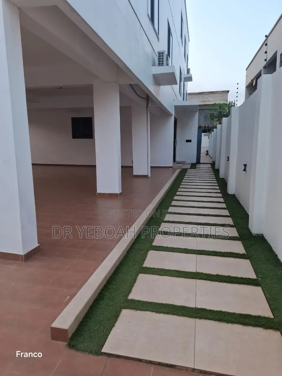 2bdrm Apartment in Spintex Palace, Baatsona Total for rent in Baatsona Total