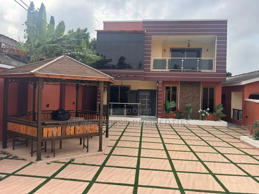 4bdrm Duplex in Ablekuma Agape for rent in Agape