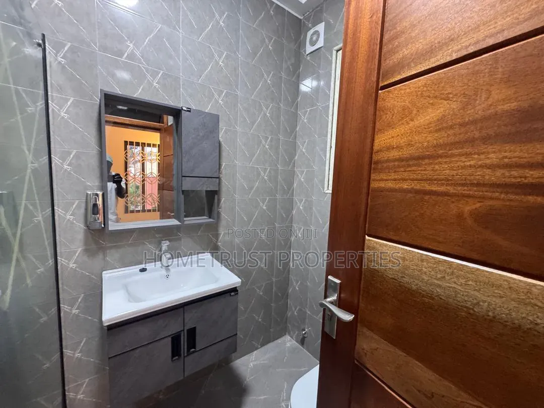 4bdrm Duplex in Ablekuma Agape for rent in Agape