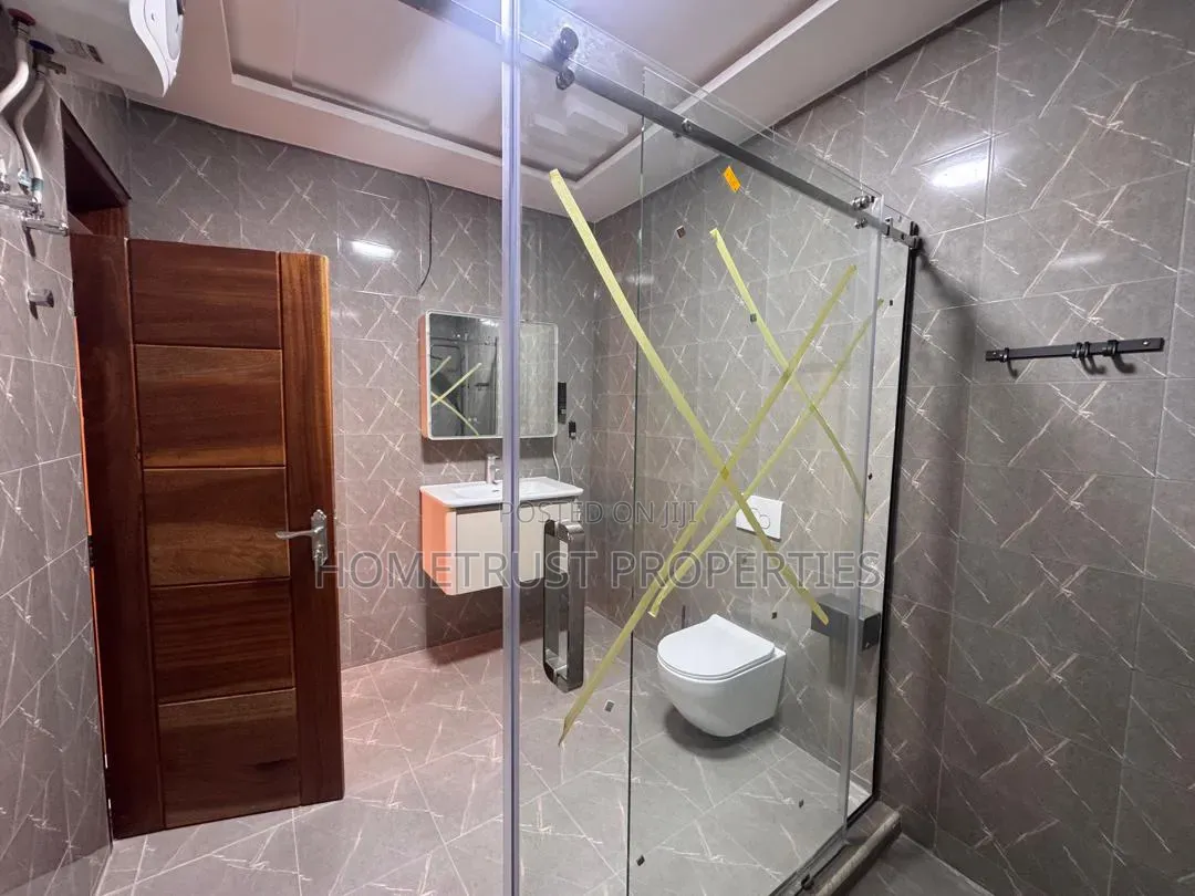 4bdrm Duplex in Ablekuma Agape for rent in Agape