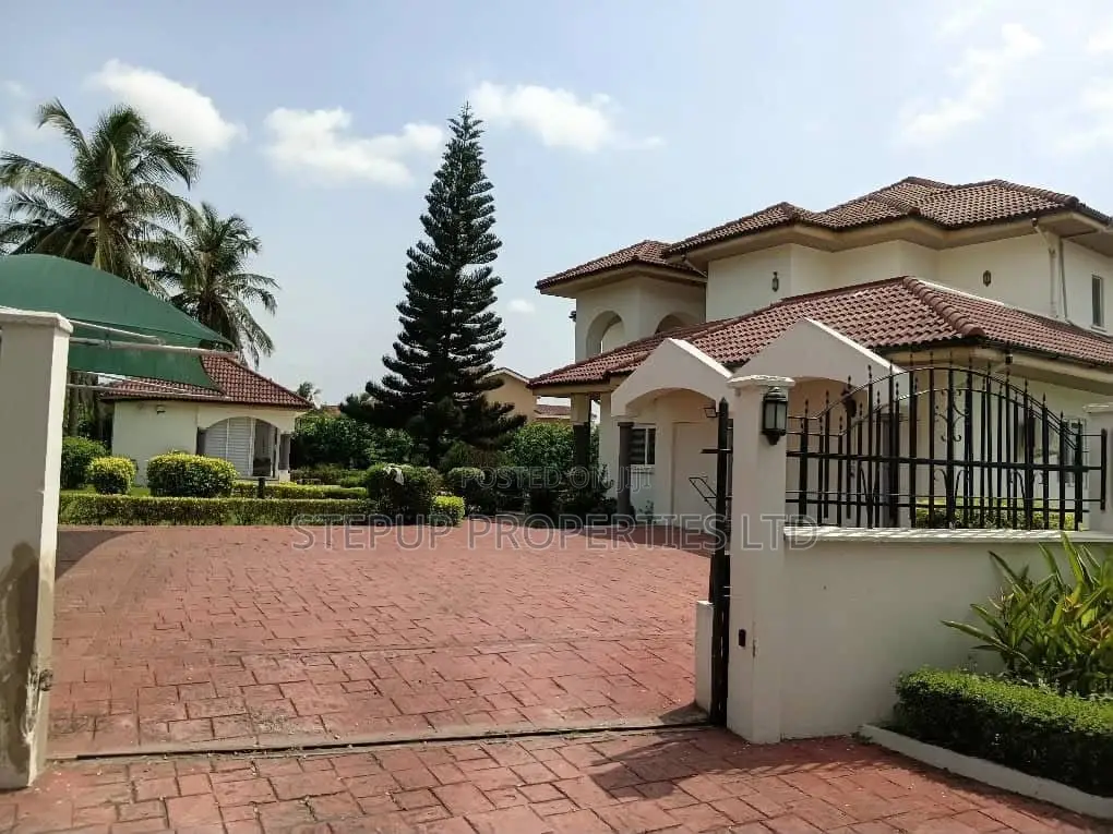 5bdrm Mansion in Trasacco Estate, Otano for sale in Otano