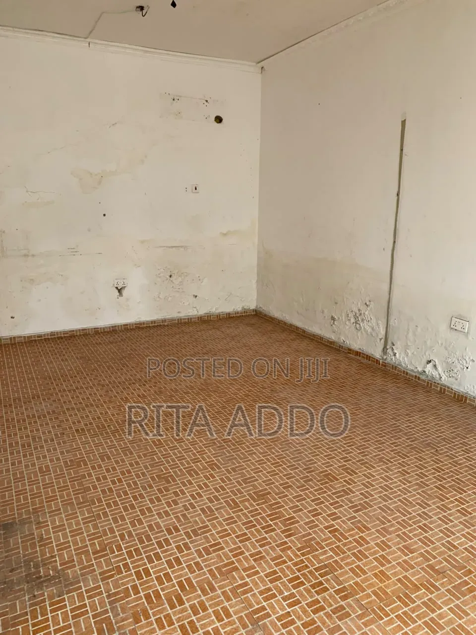 Shop for Rent in Lake Side Estate