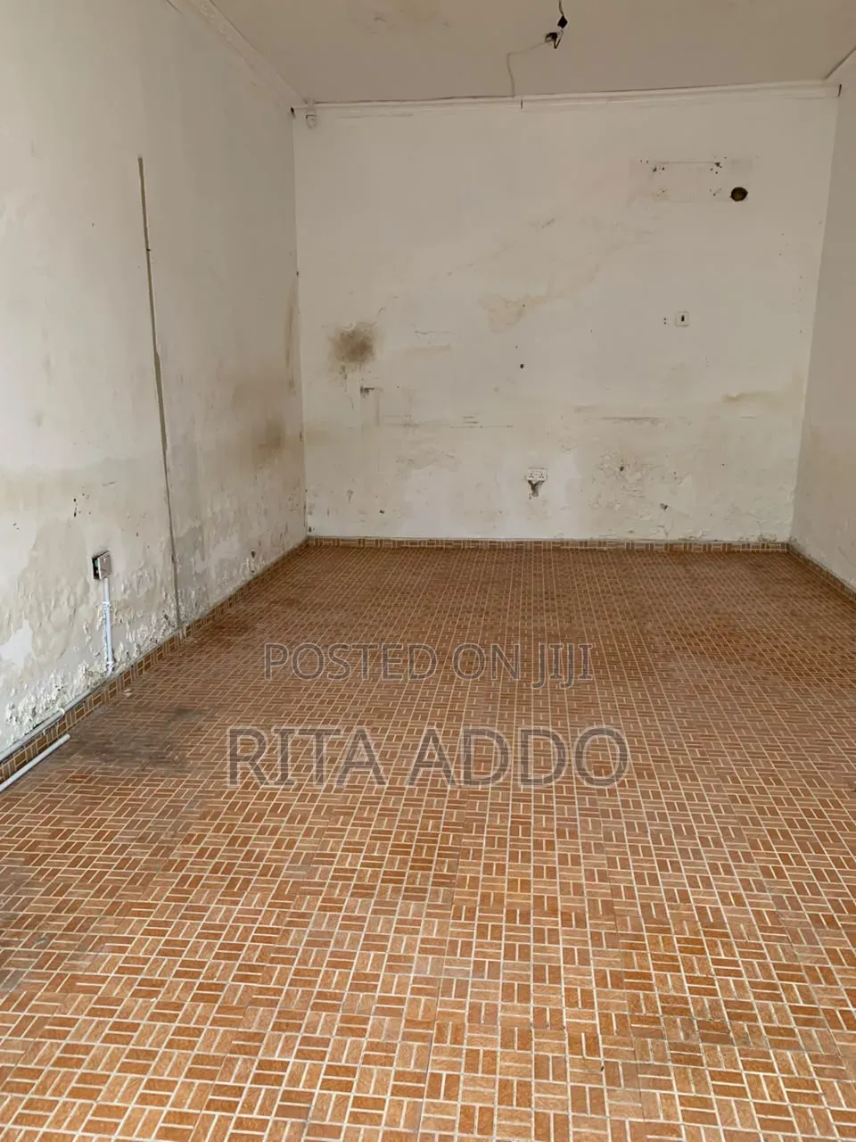 Shop for Rent in Lake Side Estate