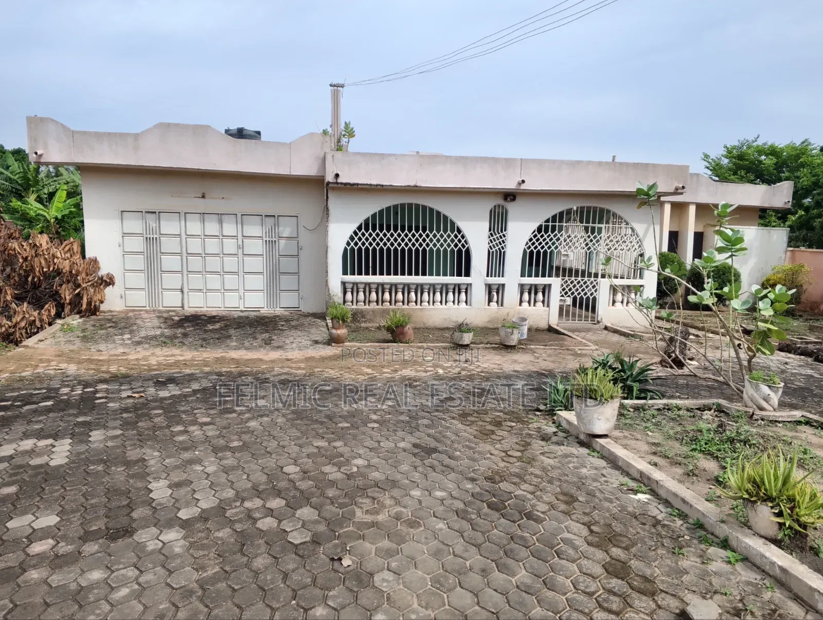 5bdrm House in Ofankor for sale in Ofankor