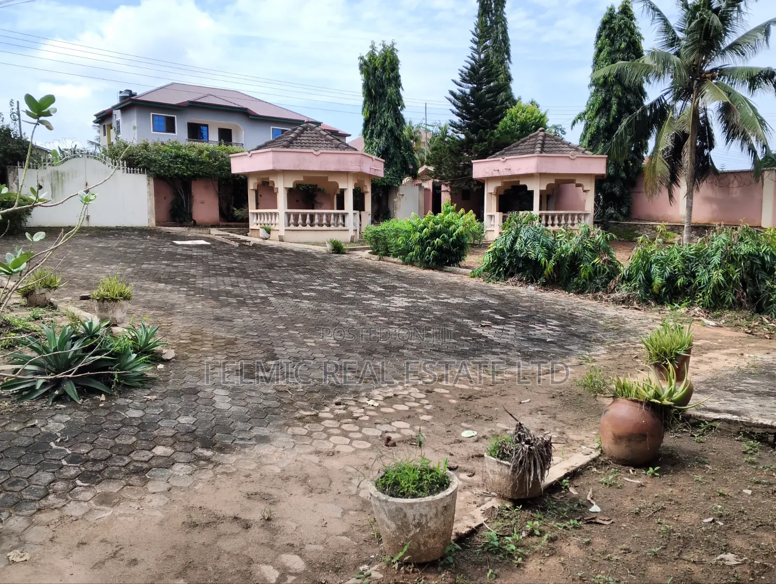 5bdrm House in Ofankor for sale in Ofankor