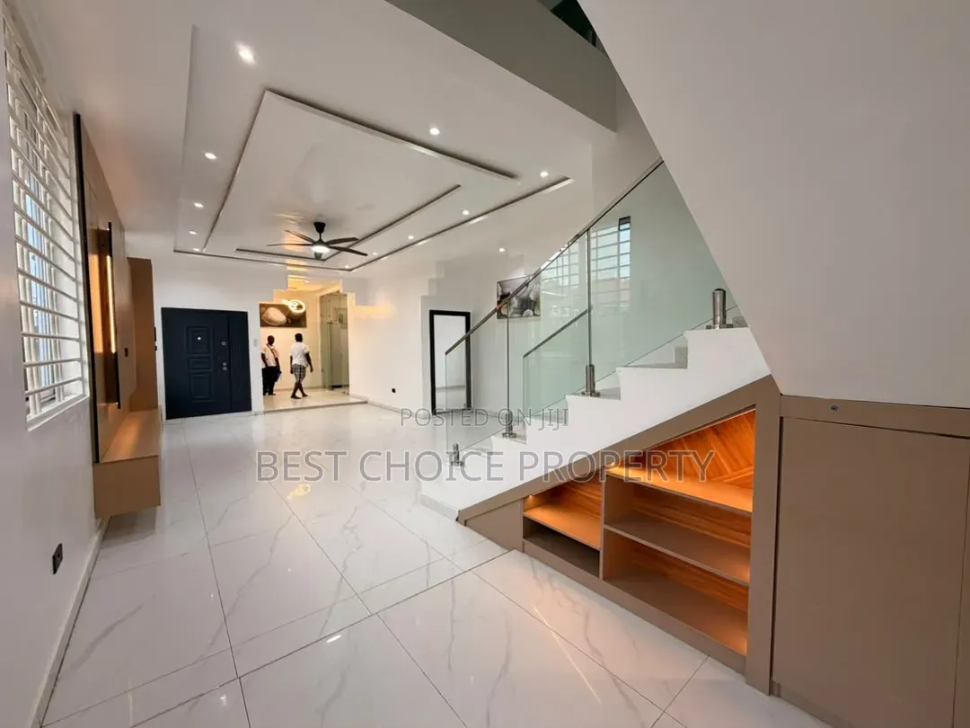4bdrm Apartment in Lakeside for rent in Lake Side Estate