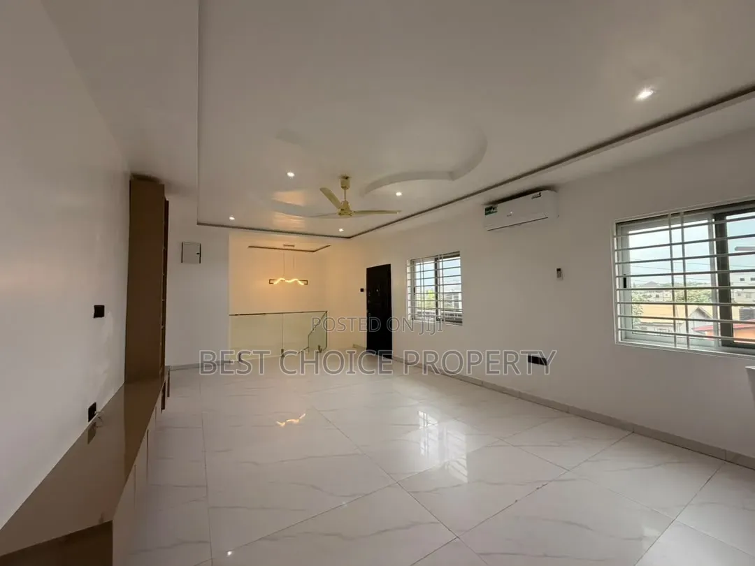 4bdrm Apartment in Lakeside for rent in Lake Side Estate