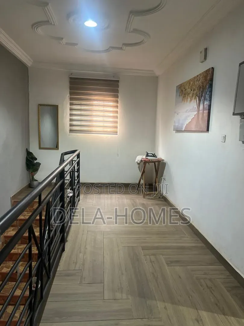 5 Bedroom House for Sale in Lake Side Estate