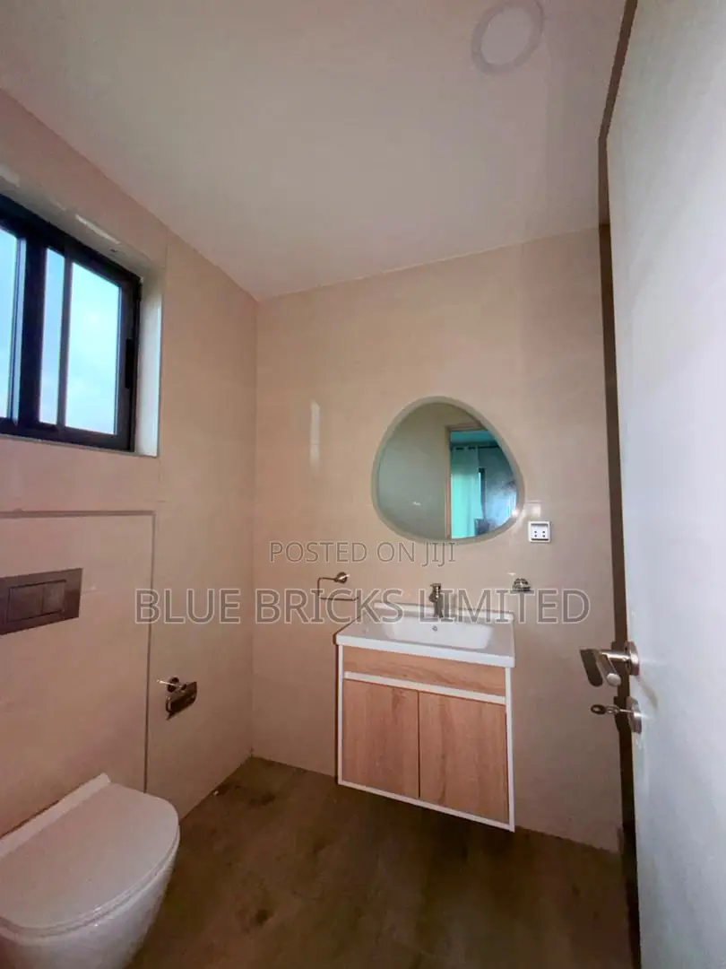 3bdrm House in Ashaley Botwe, School Junction for rent in School Junction