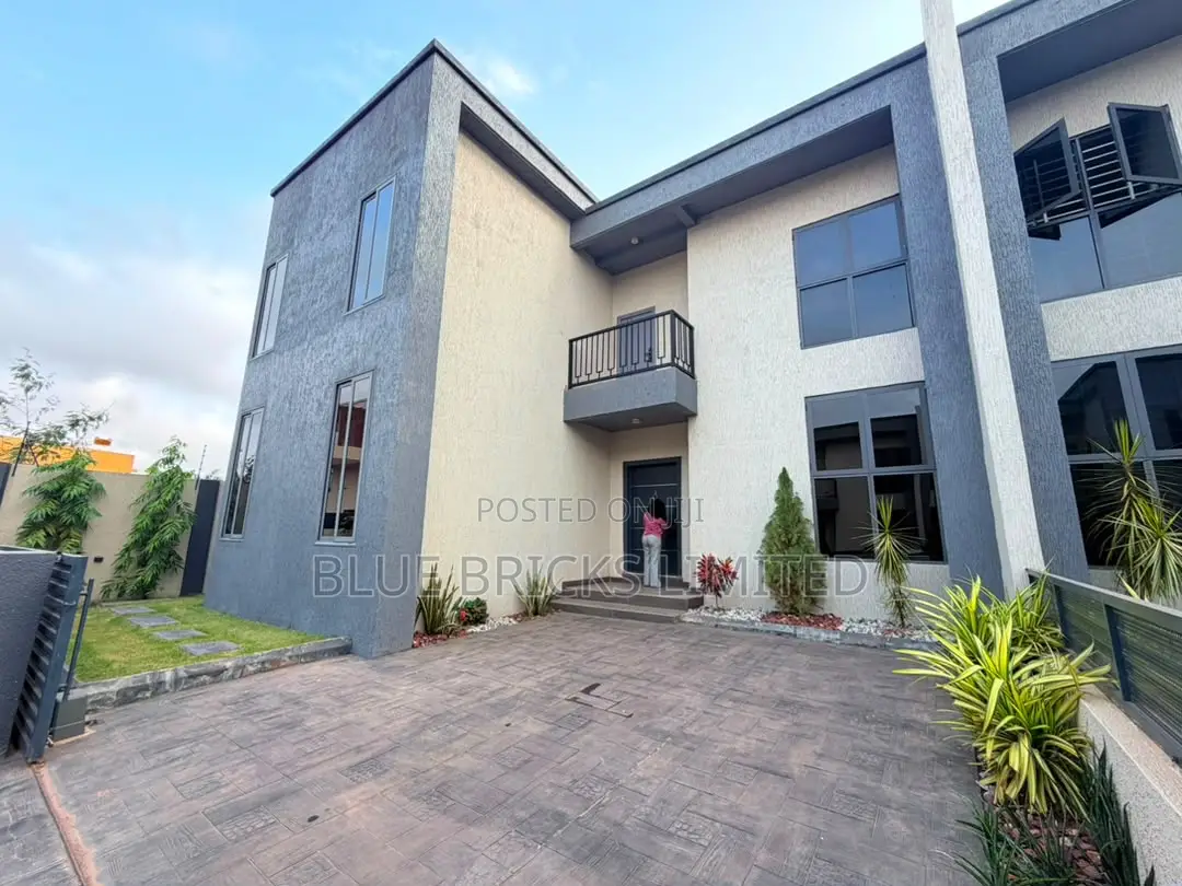 3bdrm House in Ashaley Botwe, School Junction for rent in School Junction