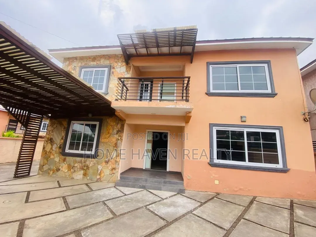 3bdrm House in Achimota Golf Hills, School Area for rent in School Area