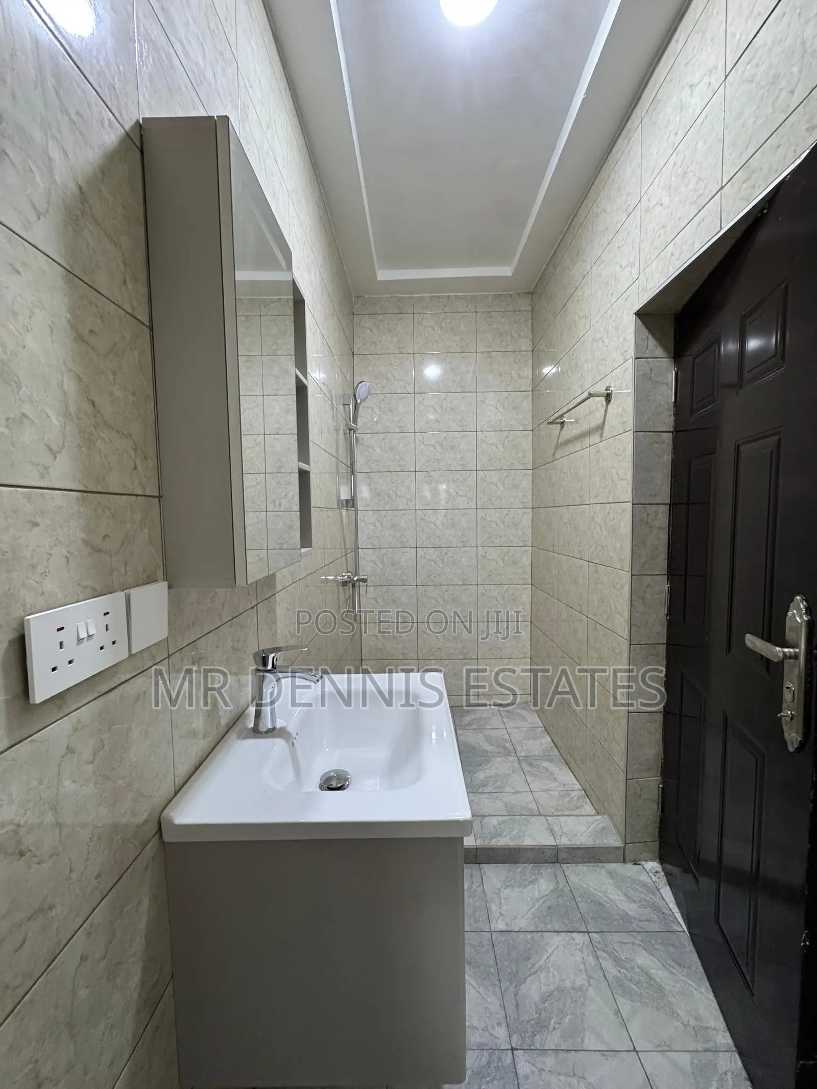 2bdrm Apartment in Westhills Mall for rent in West Hills Mall Area