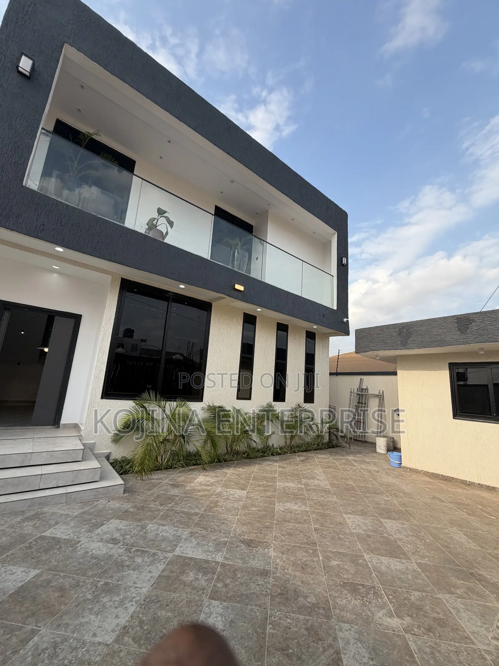 4bdrm Townhouse/Terrace in Atasomanso, Kumasi Metropolitan for sale in Kumasi Metropolitan