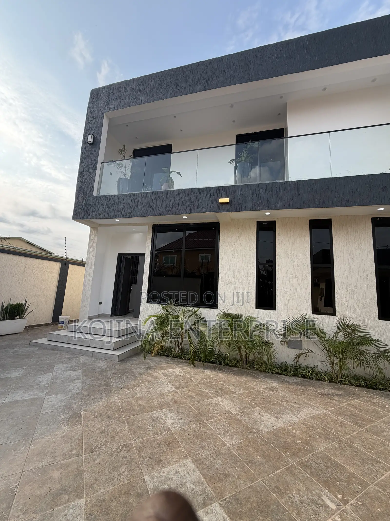 4bdrm Townhouse/Terrace in Atasomanso, Kumasi Metropolitan for sale in Kumasi Metropolitan
