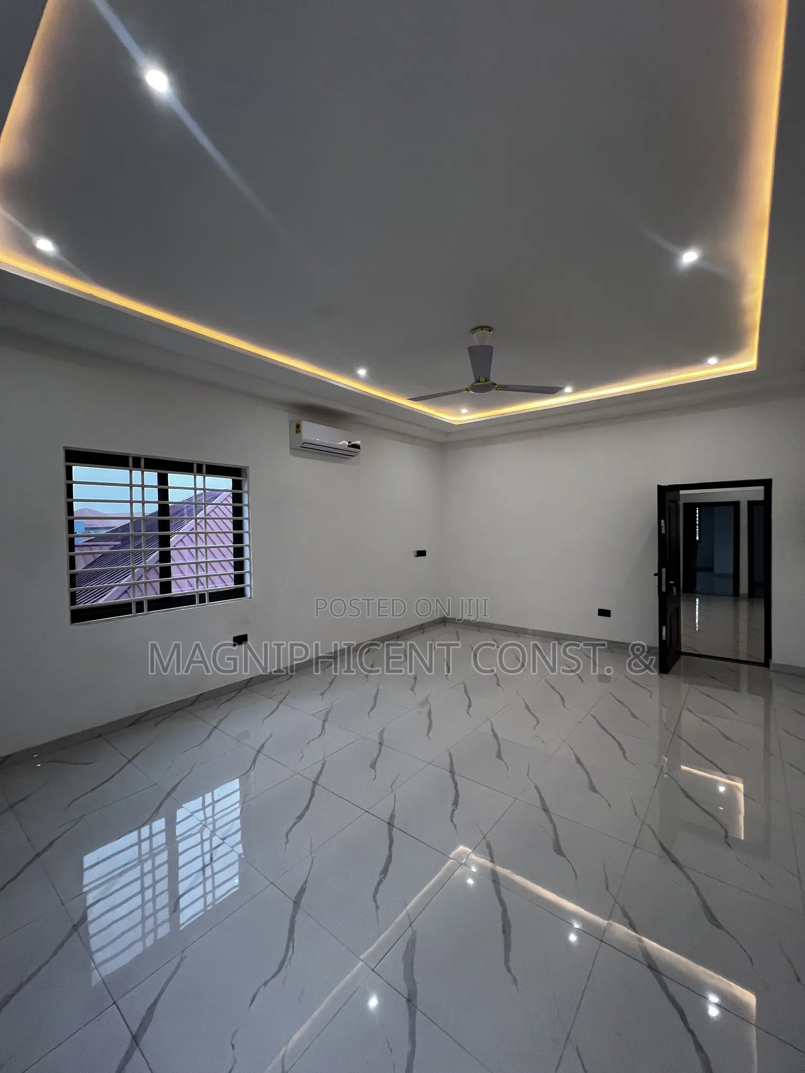 4bdrm Duplex in Ashaley Botwe for sale in Ashaley Botwe