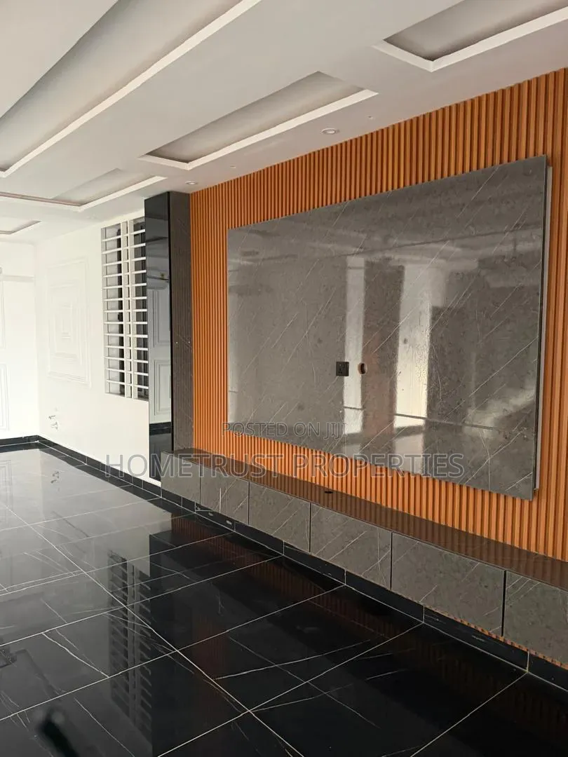 4bdrm Duplex in Ablekuma Nsakina, Pentecost for rent in Pentecost