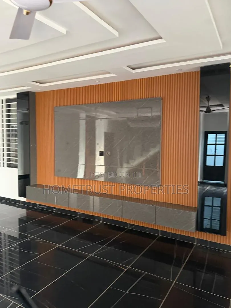 4bdrm Duplex in Ablekuma Nsakina, Pentecost for rent in Pentecost