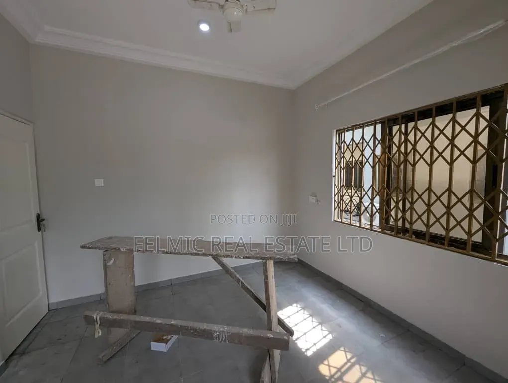 2bdrm Apartment in Achimota Cfc for rent in CFC Estates