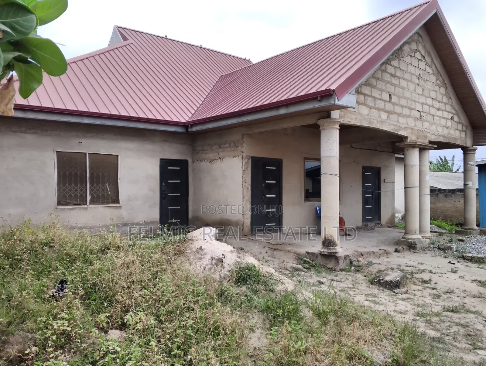 5bdrm House in Amasaman Abeanse for sale in Amasaman