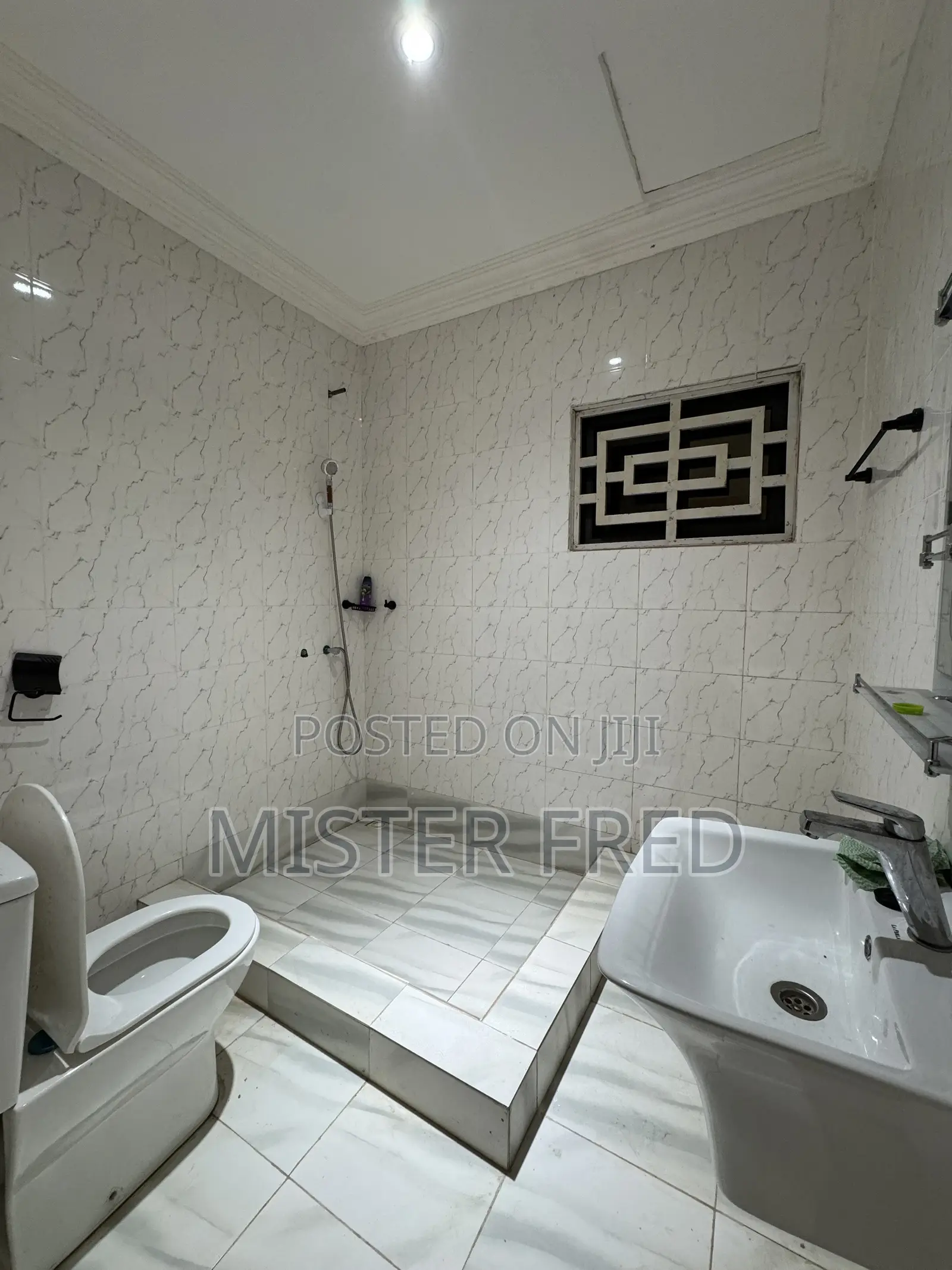 2bdrm Apartment in New Bortianor, Weija for rent in Weija